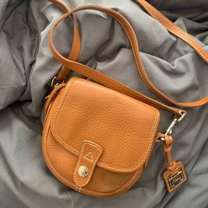 Vintage Dooney Bourke Crossbody bag